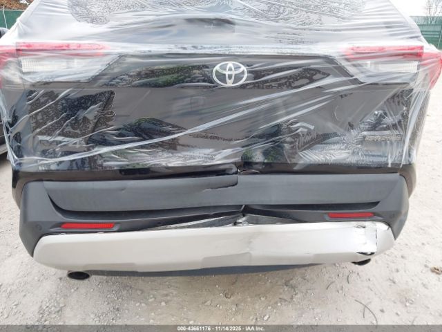 Toyota RAV4 Adventure Image 11