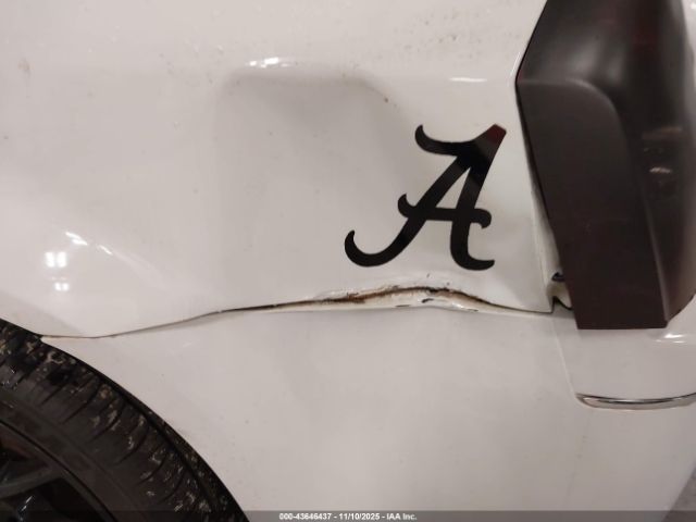 Chrysler 300 Image 13