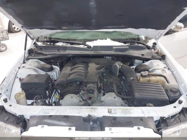 Chrysler 300 Image 11