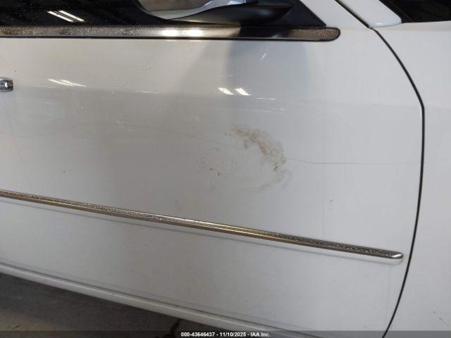 Chrysler 300 Image 8