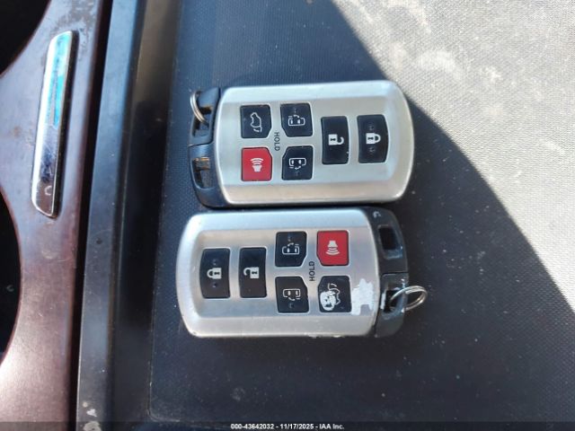 Toyota Sienna Xle V6 Image 18