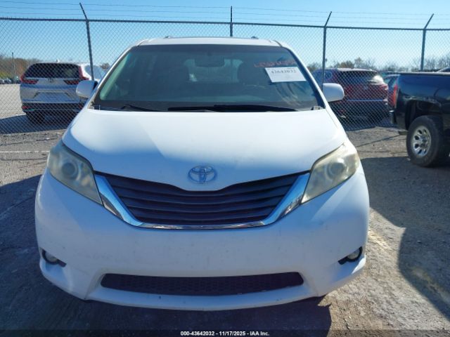 Toyota Sienna Xle V6 Image 15