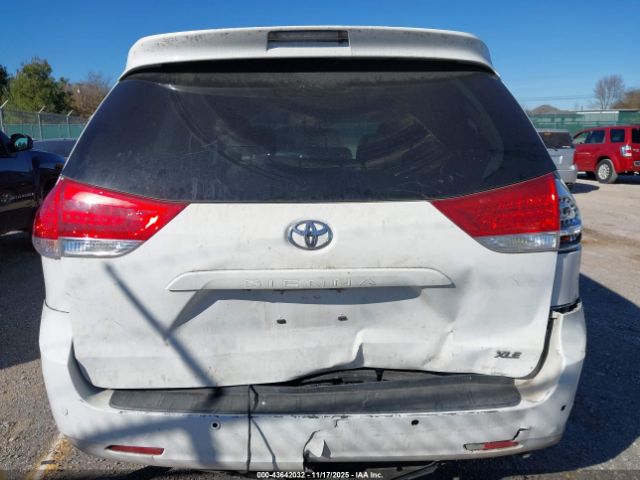 Toyota Sienna Xle V6 Image 13