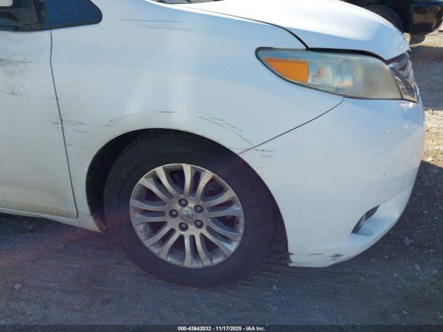 Toyota Sienna Xle V6 Image 11