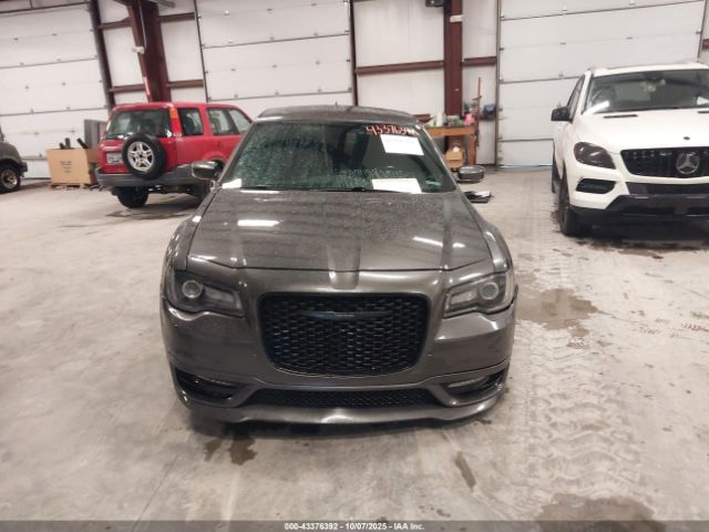 Chrysler 300 300s Image 14
