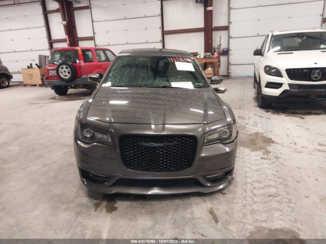Chrysler 300 300s Image 14
