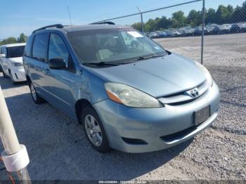  Salvage Toyota Sienna