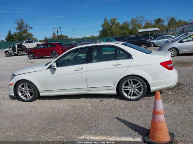 Mercedes-Benz C-Class Sport 4matic Image 12