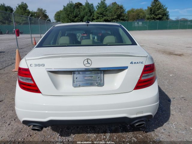 Mercedes-Benz C-Class Sport 4matic Image 13