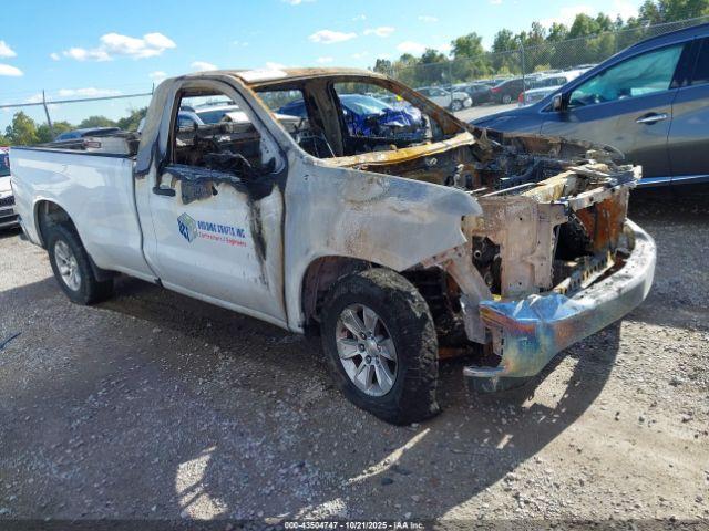 Salvage Chevrolet Silverado 1500