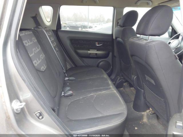 Kia Soul + Image 10