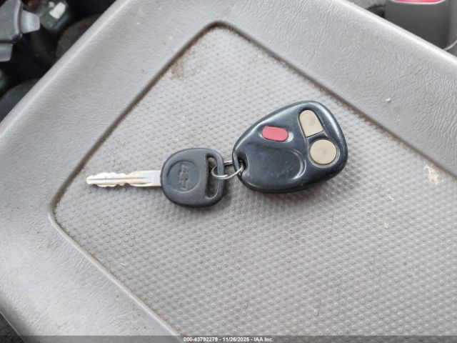 Chevrolet Silverado 1500 Ls Image 12