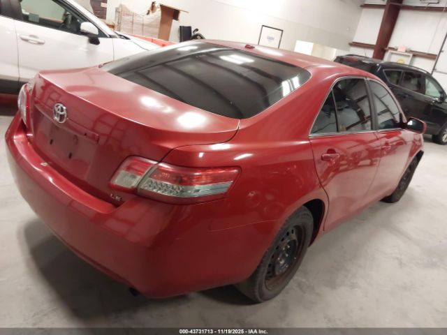Toyota Camry Le Image 7