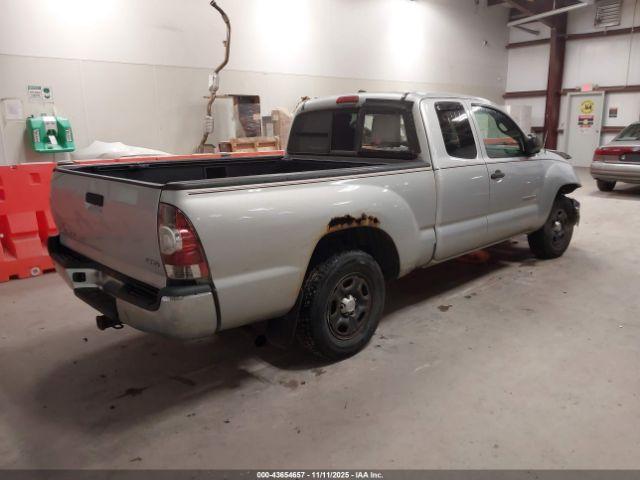 Toyota Tacoma Image 2