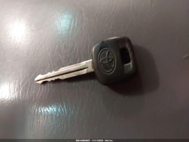 Toyota Tacoma Image 9