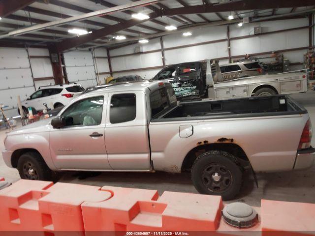 Toyota Tacoma Image 13