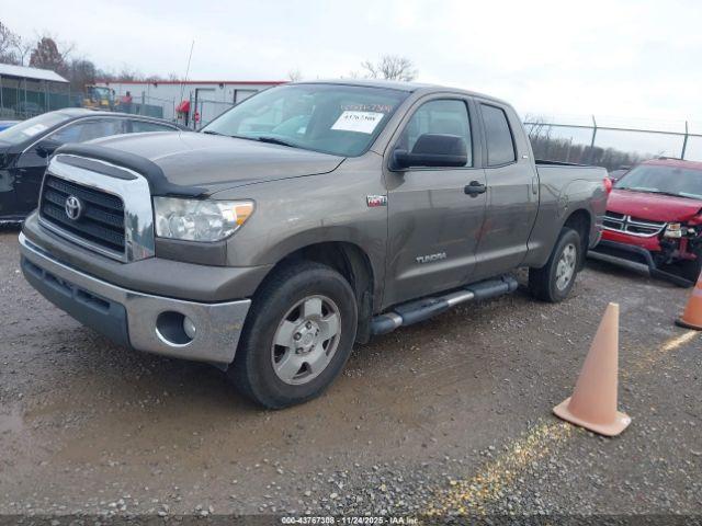 Toyota Tundra Sr5 5.7l V8 Image 2
