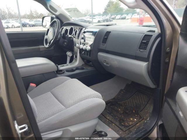 Toyota Tundra Sr5 5.7l V8 Image 3