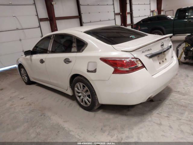 Nissan Altima 2.5 S Image 10
