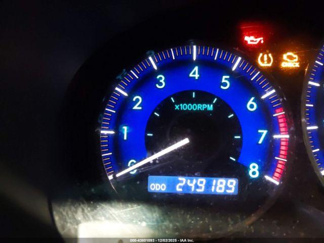 Toyota Sienna Le Image 8