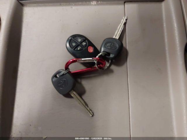 Toyota Sienna Le Image 11