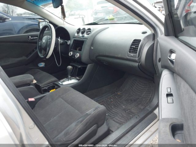 Nissan Altima 2.5 S Image 8