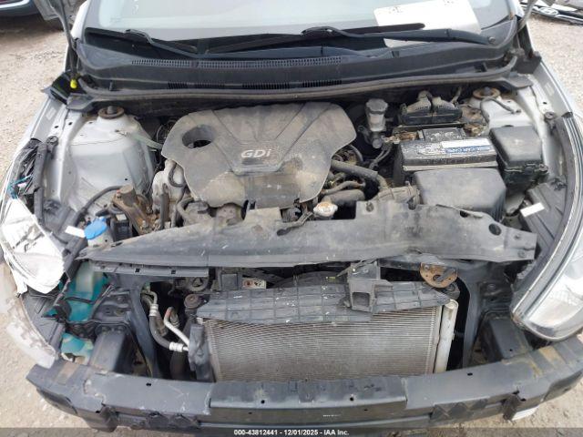 Hyundai ACCENT Se Image 8