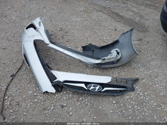 Hyundai ACCENT Se Image 9