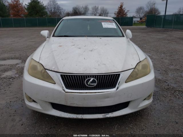 Lexus Is Image 7