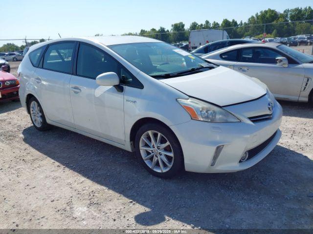  Salvage Toyota Prius v