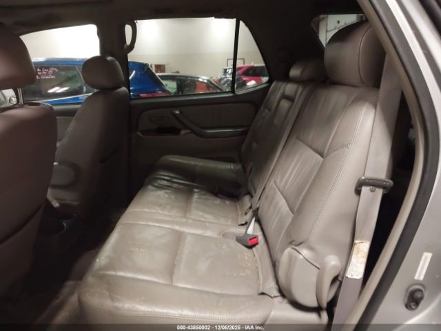 Toyota Sequoia Limited V8 Image 3