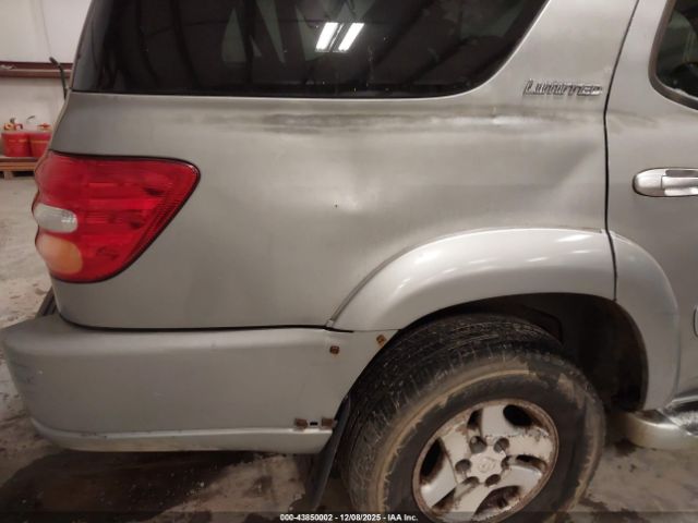 Toyota Sequoia Limited V8 Image 8