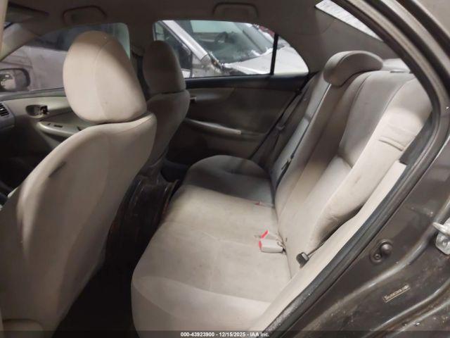 Toyota Corolla Le Image 8