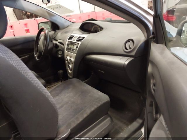 Toyota Yaris Image 3