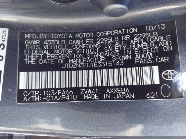 Toyota Prius v Three Image 7