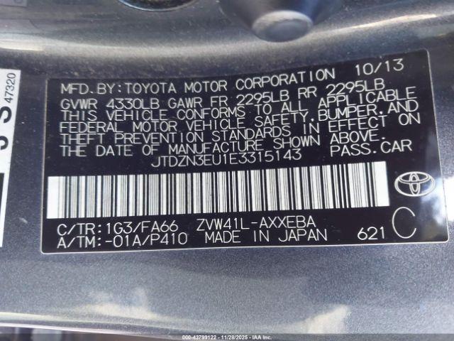 Toyota Prius v Three Image 7