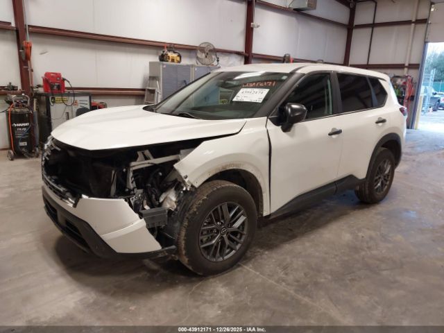 Nissan Rogue S Intelligent Awd Image 3