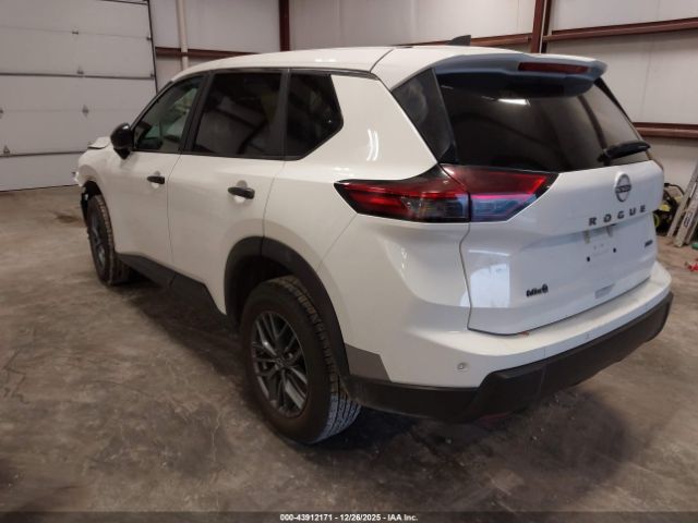 Nissan Rogue S Intelligent Awd Image 10