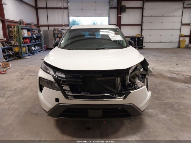 Nissan Rogue S Intelligent Awd Image 13