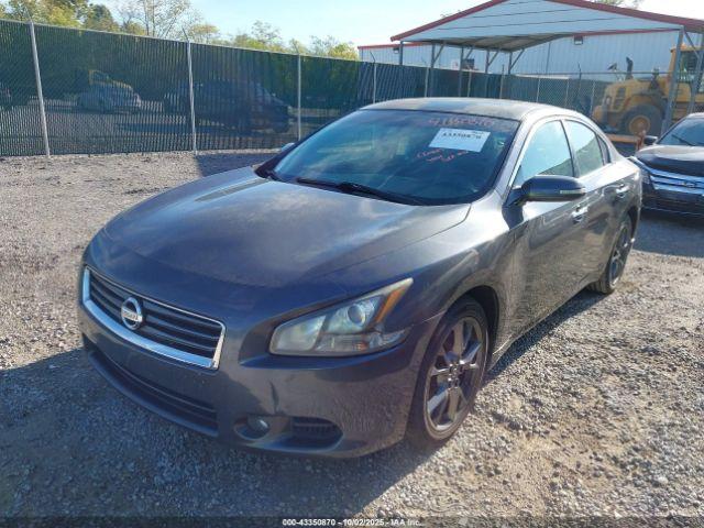 Nissan Maxima 3.5 S Image 10