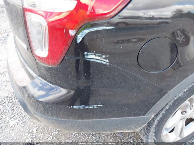 Ford Explorer Limited Image 20