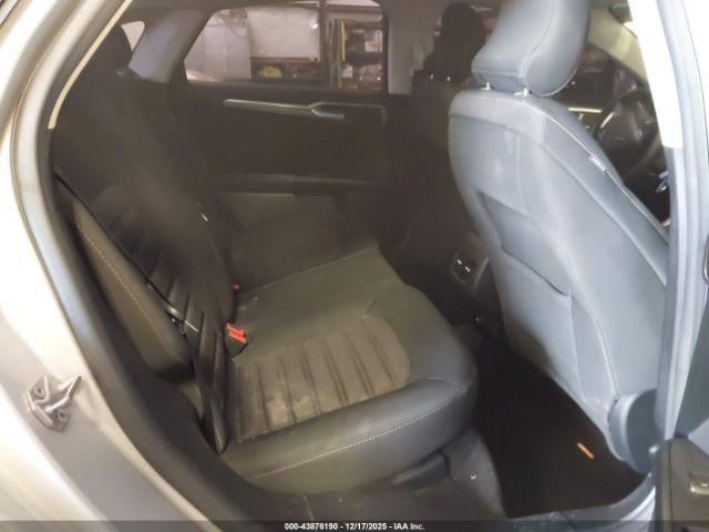 Ford Fusion Se Image 6