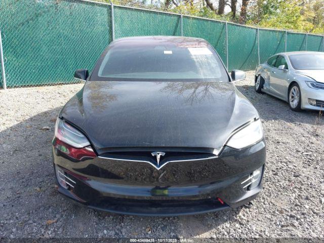 Tesla Model X Image 5