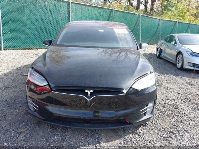 Tesla Model X Image 8