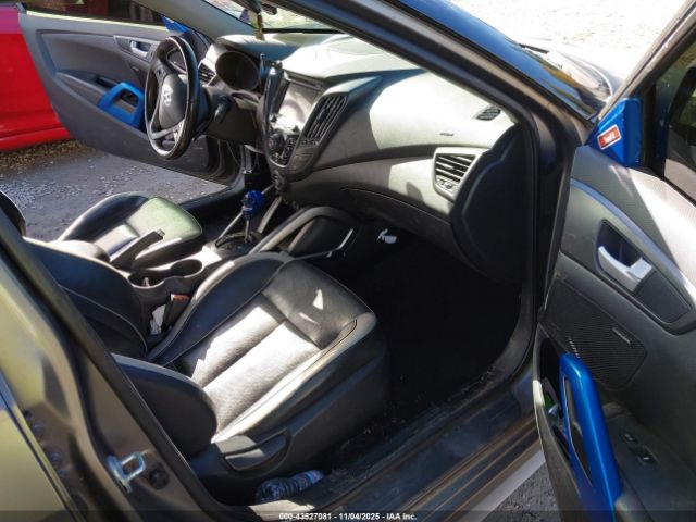 Hyundai VELOSTER Turbo Image 3