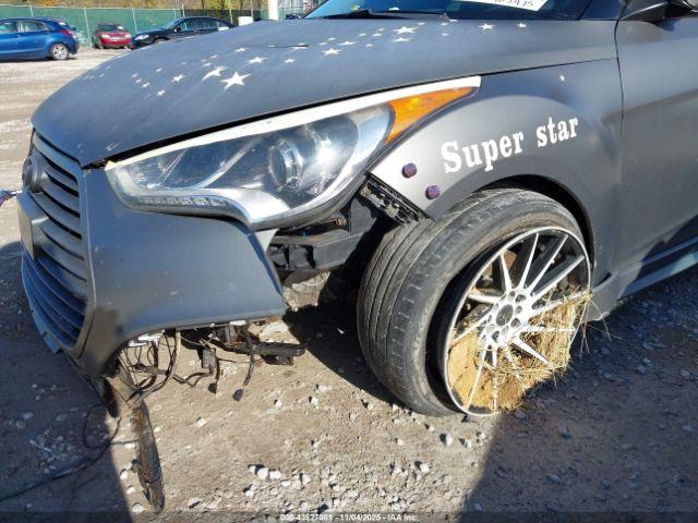 Hyundai VELOSTER Turbo Image 13