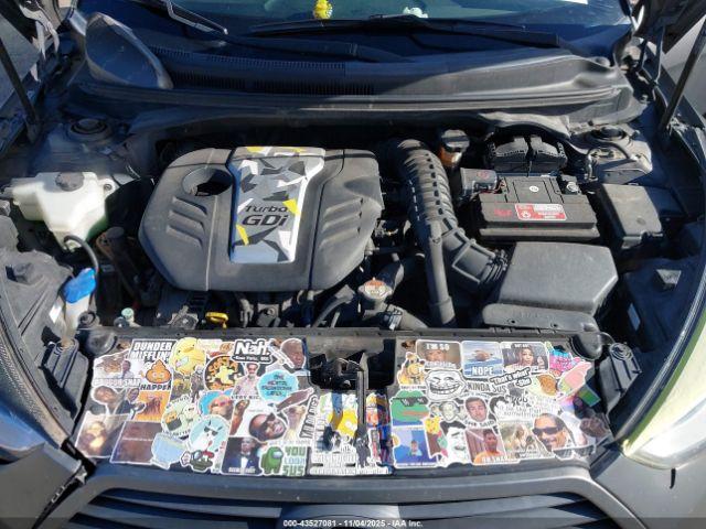 Hyundai VELOSTER Turbo Image 9