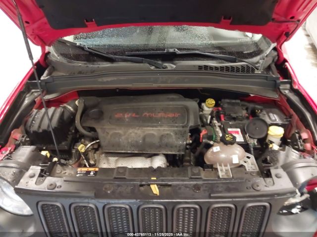 Jeep Renegade Trailhawk Image 10