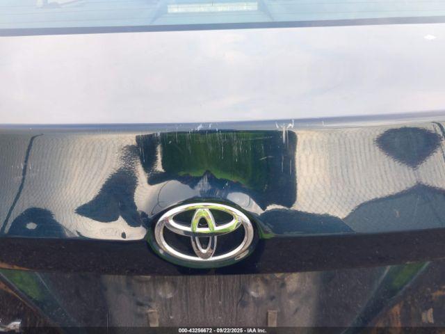 Toyota Corolla Le Image 19