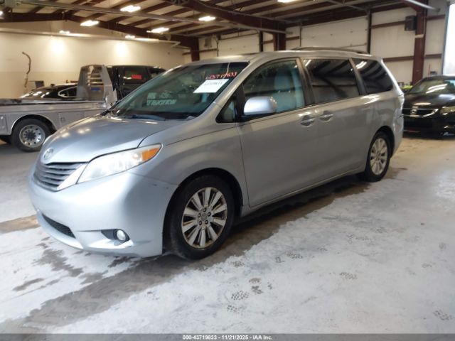 Toyota Sienna Xle Image 14